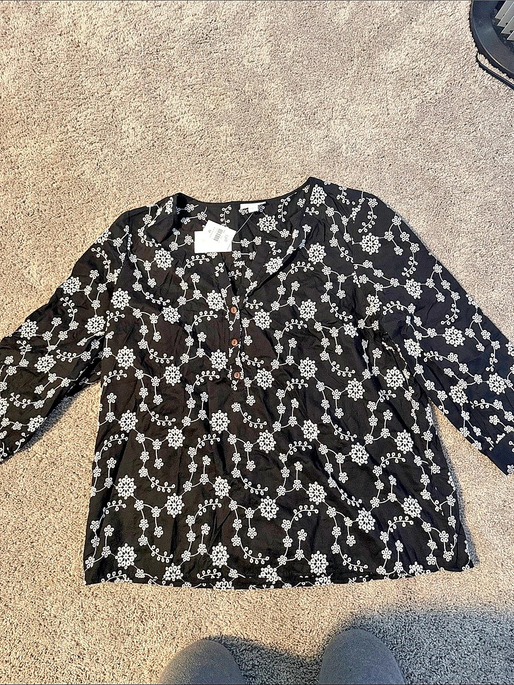 J.Jill Floral Embroidered Blouse in Black & White Size Medium NWT